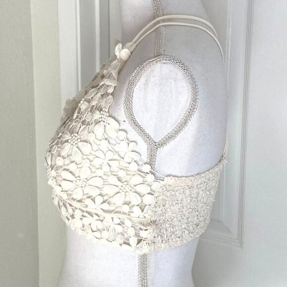 Free People Intimately Ivory White Miss DAZIE Bralette Crochet Size Medium - Picture 4 of 14